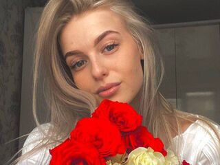 cam girl masturbating with dildo SamantaKittie