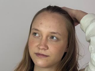 nude camgirl photo SharriDougan