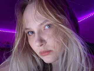 camgirl playing with sex toy SindyWasylow