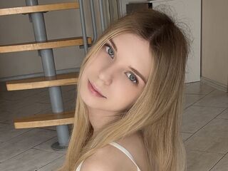 naked webcamgirl photo ThoraBeskom