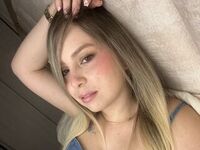 hot cam girl masturbating with sextoy VanelopeChic