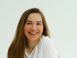 naked cam girl masturbating with dildo YukiBeauty