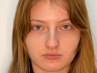 girl cam free ZellaCarwin